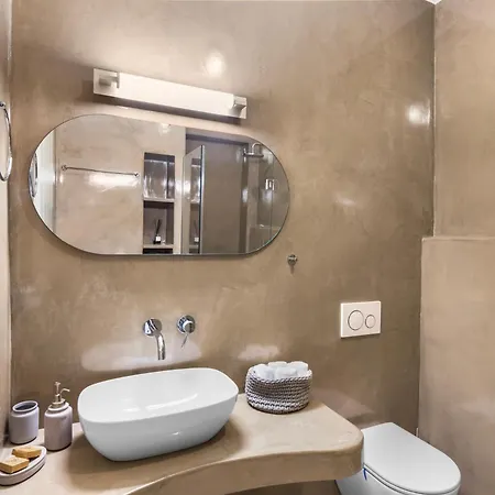 Zaneta With Swimming Pool Villa *