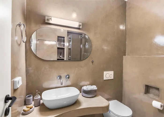 Zaneta With Swimming Pool Villa *